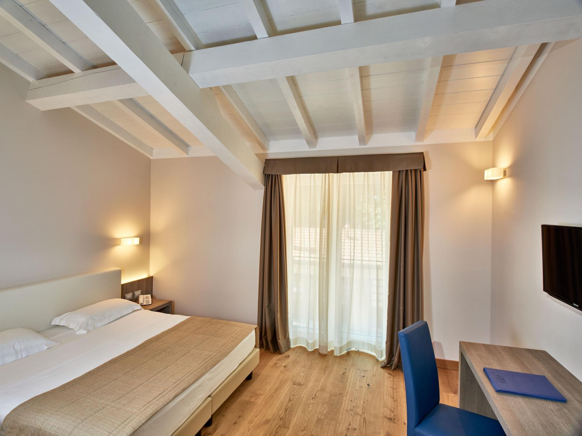 Hotel Centrale Cernobbio Esterno foto