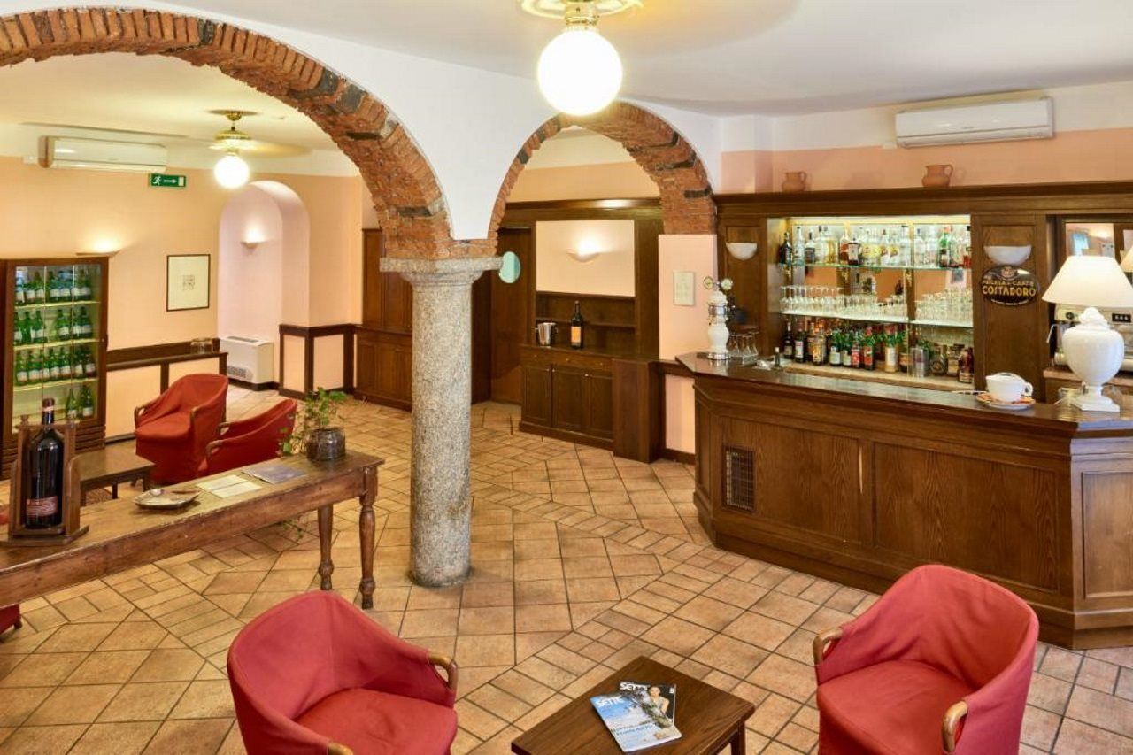Hotel Centrale Cernobbio Esterno foto